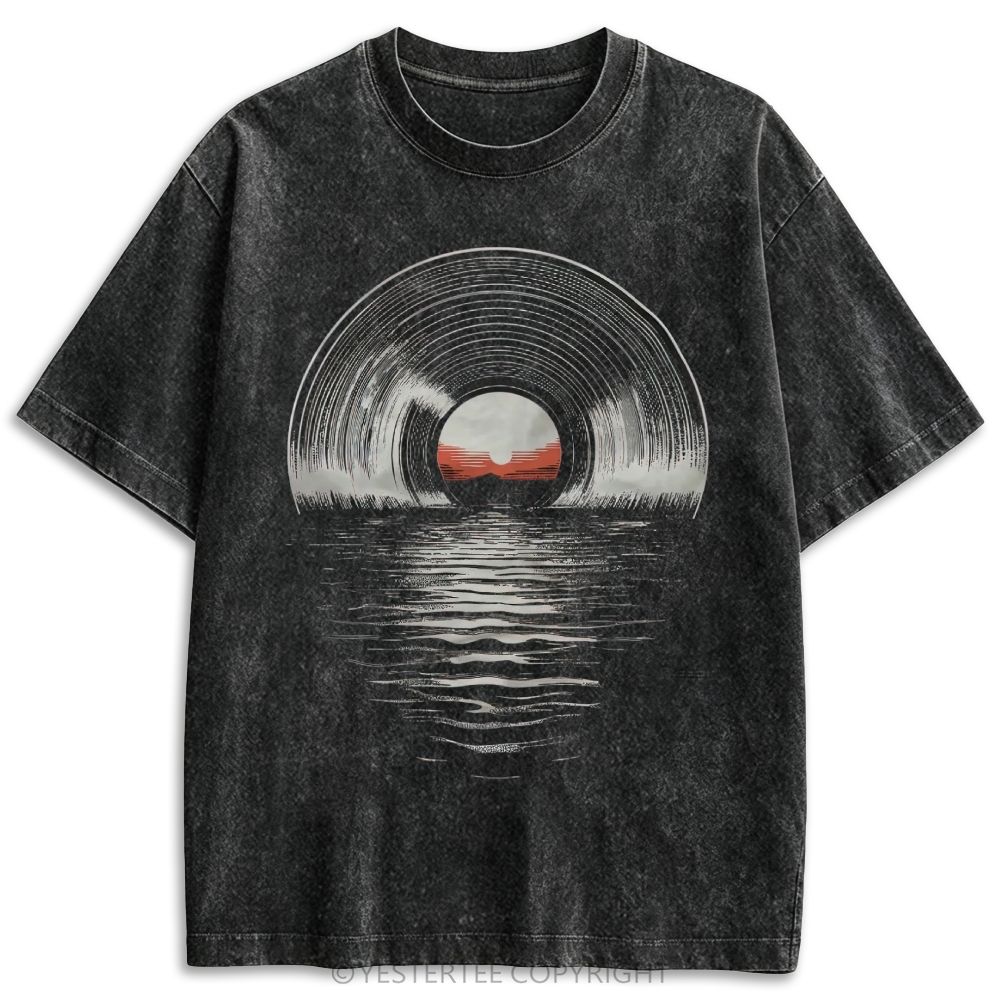 Vinyl Sunset Lake Retro Washed T-shirt